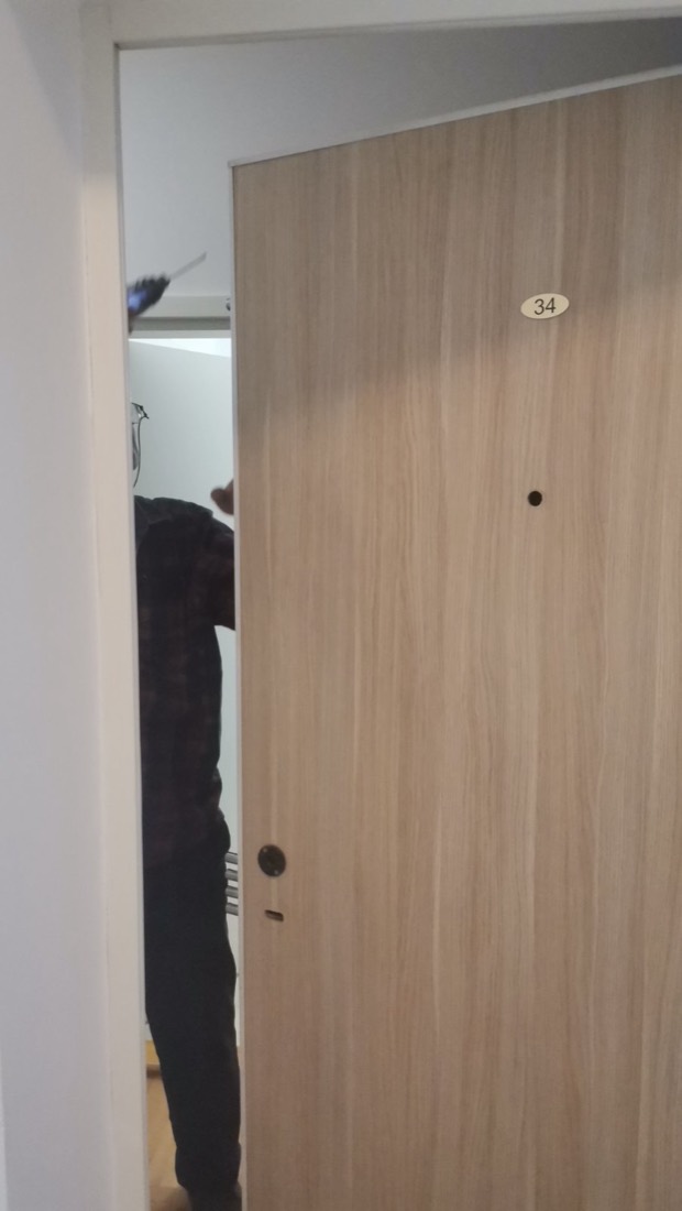 Radovi na ulaznim vratima stana